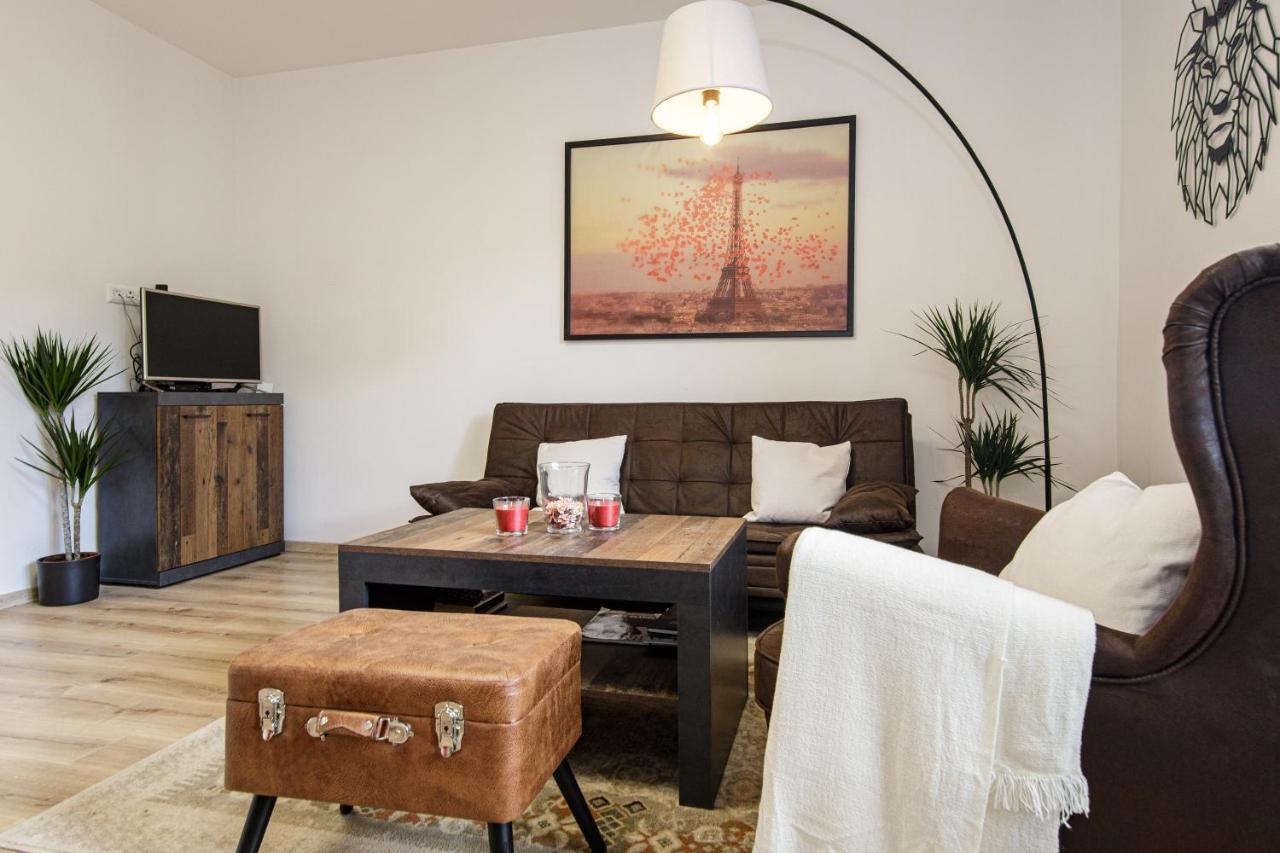Apartment Hotel Stud Mb اوسترافا المظهر الخارجي الصورة
