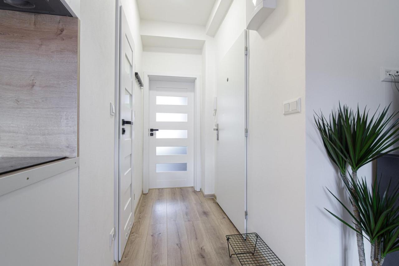 Apartment Hotel Stud Mb اوسترافا المظهر الخارجي الصورة
