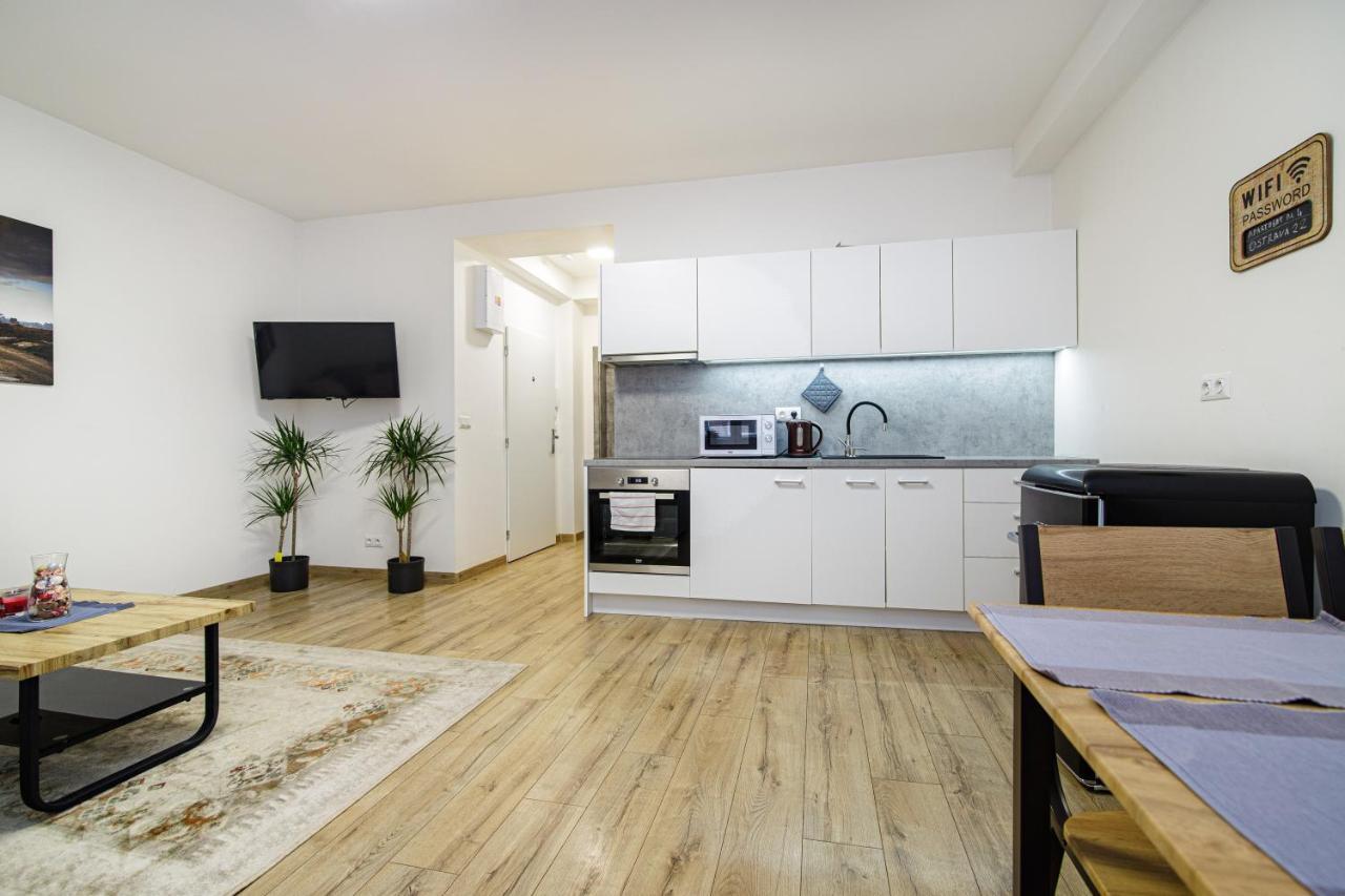 Apartment Hotel Stud Mb اوسترافا المظهر الخارجي الصورة
