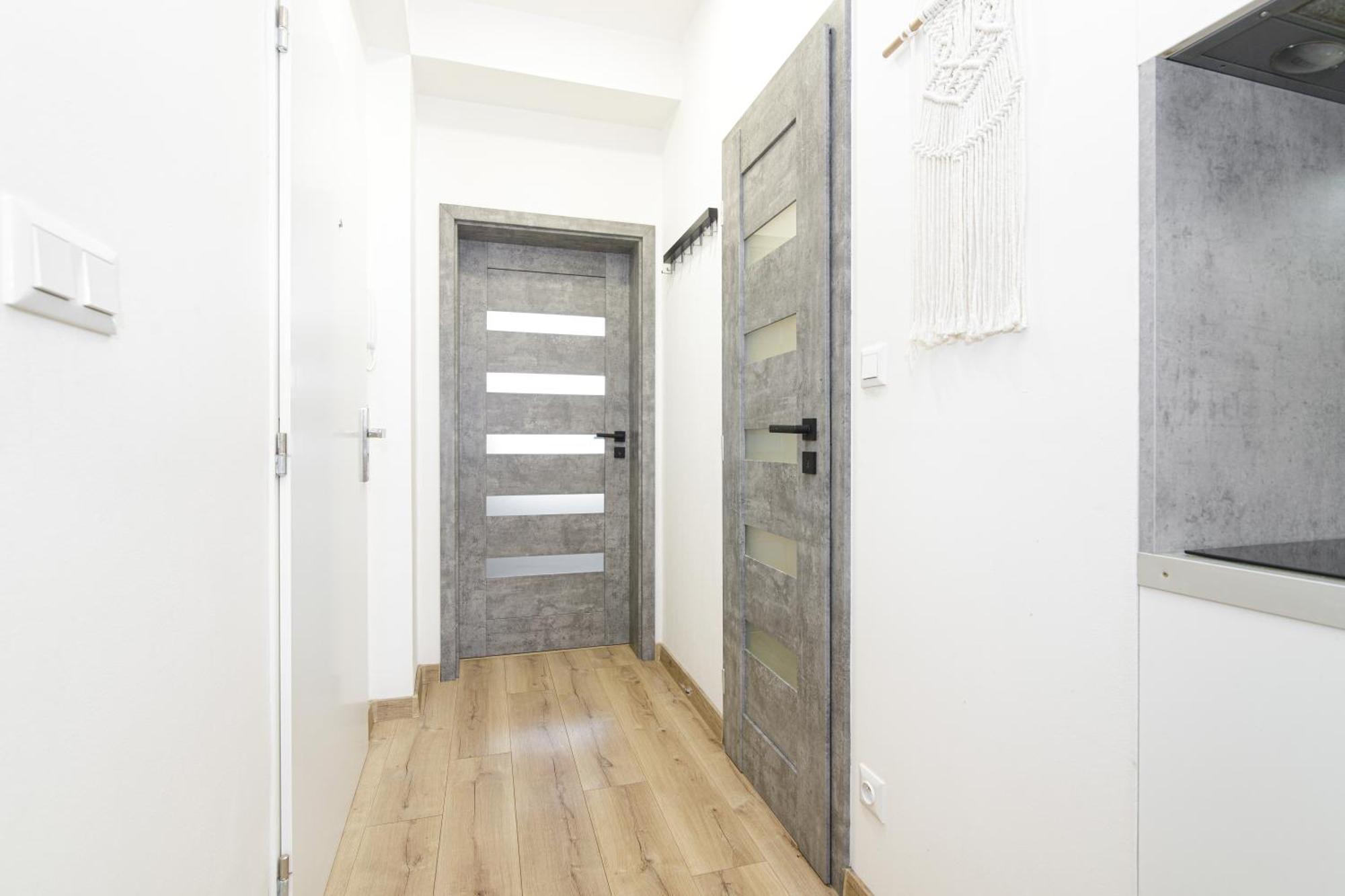 Apartment Hotel Stud Mb اوسترافا المظهر الخارجي الصورة