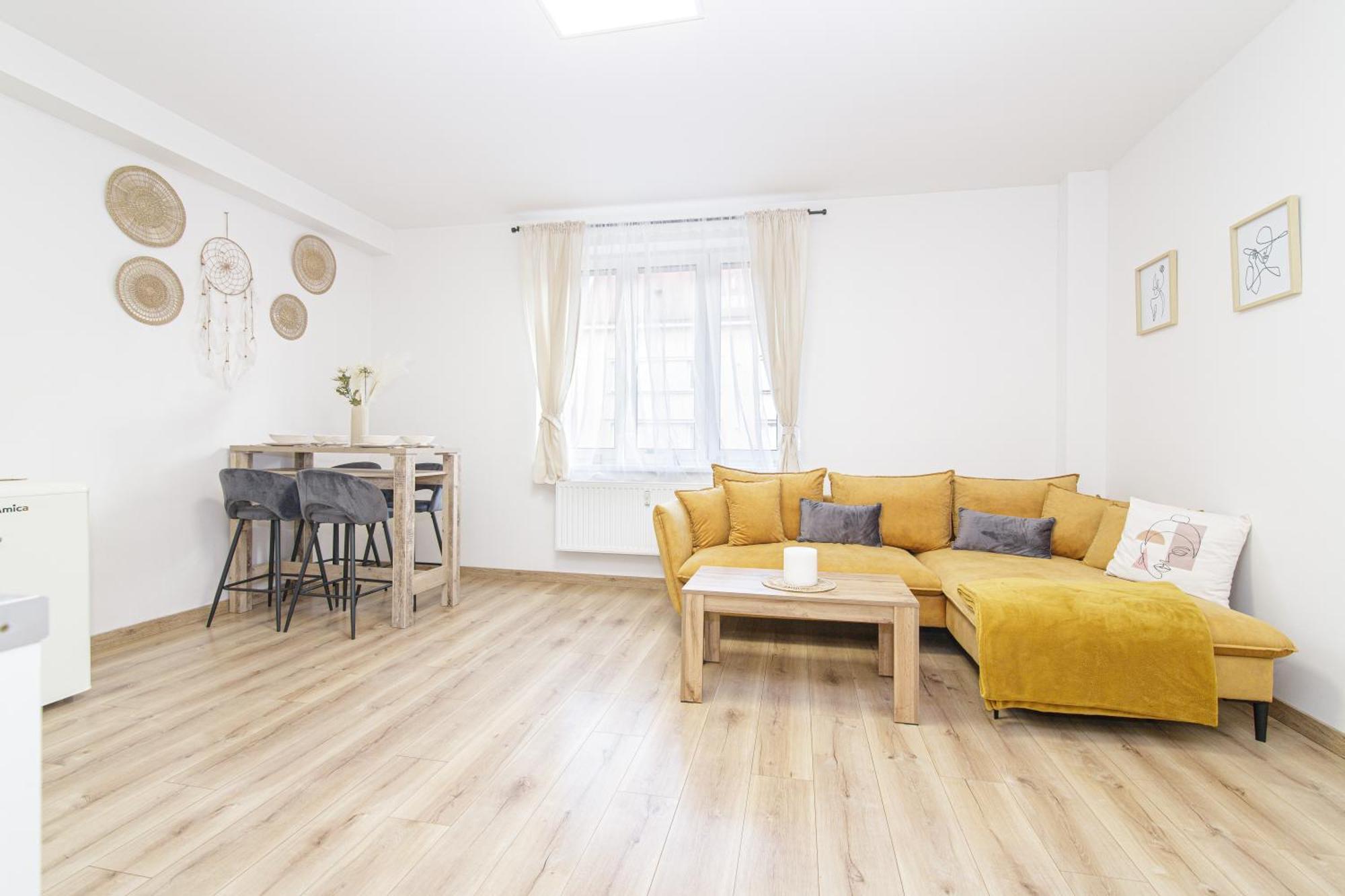 Apartment Hotel Stud Mb اوسترافا المظهر الخارجي الصورة